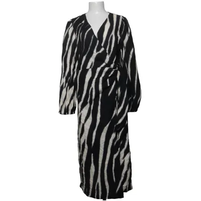 Wrap dress (Black, White) from H&M Cotton