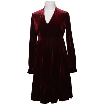 Robe (Rouge) de Taylor Élasthane, Polyester