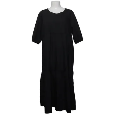 Maxi dress (Black) from Sassy