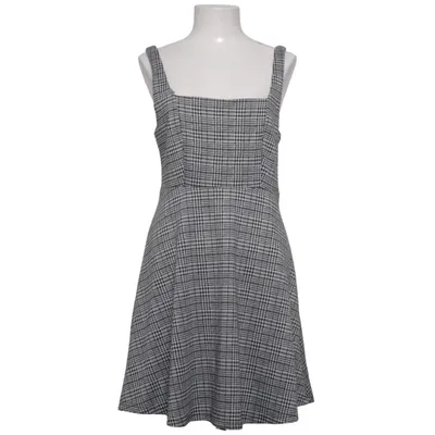Klänning (Svart, Vit) från Forever 21