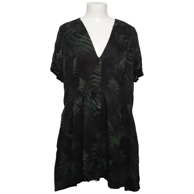 Klänning (Svart, Grön, Flerfärgad) från Disturbia Viskos