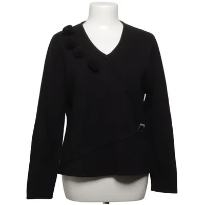Sweater (Black) from Alina Acrylic