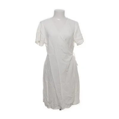 Robe portefeuille (VMMYMILO S/S SHORT WRAP DRESS) de Vero Moda Viscose