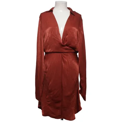 Wickelkleid (Braun) von PrettyLittleThing
