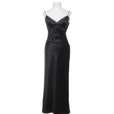 Aftenkjole (Sort) fra Gina Tricot Elastan, Polyester