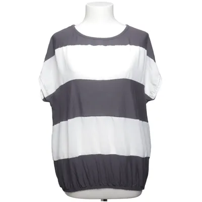 Haut (Noir, Blanc) de Artist Clothing