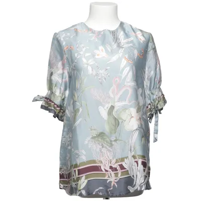 Topp (Blå, Grön, Vit, Brun) från By Malina Collection Silke