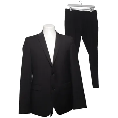 Suit (Gray) from Theo Wool