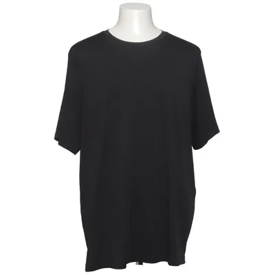 T-shirt (H&M Move t-shirt, black oversized t-shirt, gym t-shirt, workout shirt, activewear tee, athletic t-shirt, minimalist t-shirt, basic black tee, oversized fit, streetwear t-shirt, casual essentials, sporty fashion, breathable shirt, training shirt, gym outfit, relaxed fit tee, everyday basics, comfy oversized shirt, unisex fashion, athleisure wear, modern basics, clean aesthetic, simple fashion, casual streetwear, soft fabric tee y2k fashion, tiktok fashion, clean aesthetic, minimalist aesthetic, gymtok style, oversized fit, streetwear aesthetic, pinterest outfit inspo, dark aesthetic, casual core, modern streetwear, viral tiktok style, neutral outfit, comfy fit, sporty streetwear, model off duty, basic essentials, monochrome fashion, laid back style, effortless outfit, cool girl aesthetic, soft boy aesthetic, trendy basics, athleisure aesthetic, everyday style, urban fashion, relaxed streetwear, clean fit, aesthetic clothing, hype casual) von H&M Move