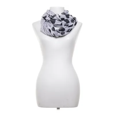 Infinity scarf (Wit, Zwart) van Madonna