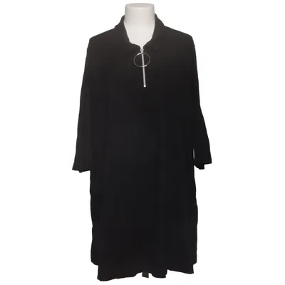 Robe (Noir) de Doris Streich