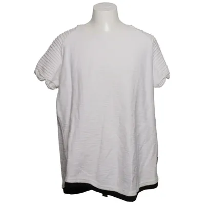 T-shirt (White, Black) from Amaci