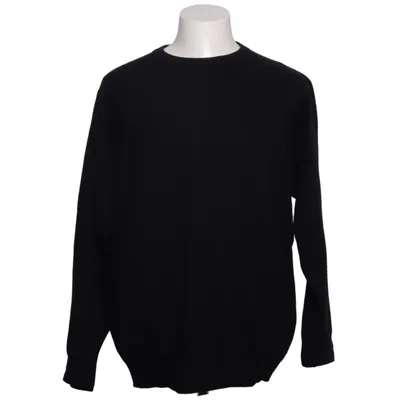 Sweater (Black) from Kitaro