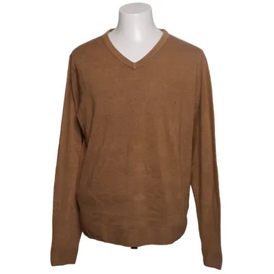 Pullover (Brown) from The Basics C&A Acrylic