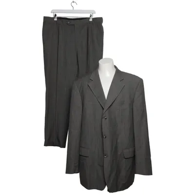 Suit (Gray) from Roy Robson