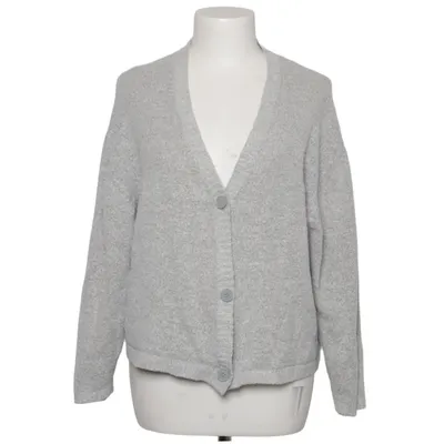 Kofta (Grå) från Bershka_BSKGIRL