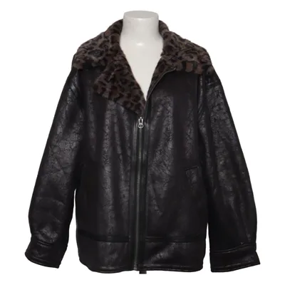 Shearling jas (Zwart, Bruin) van Stradivarius Polyester