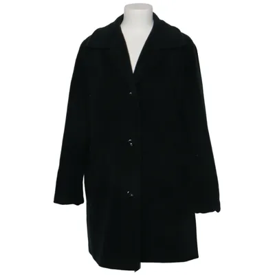 Coat (Black) from Gröbe Wool