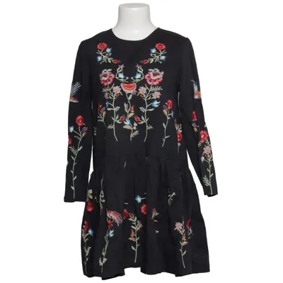 Klänning (Svart, Flerfärgad) från Zara Woman