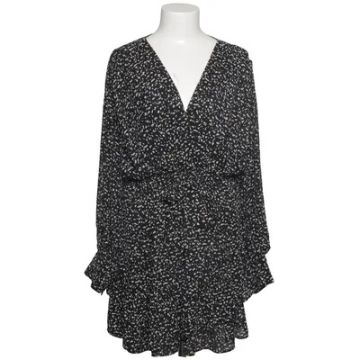 Klänning (Svart, Vit) från Guts & Gusto Polyester