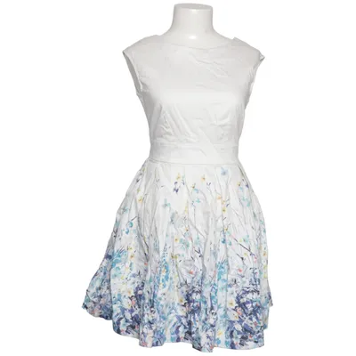 Klänning (Vit, Flerfärgad) från Closet London Bomull, Elastan