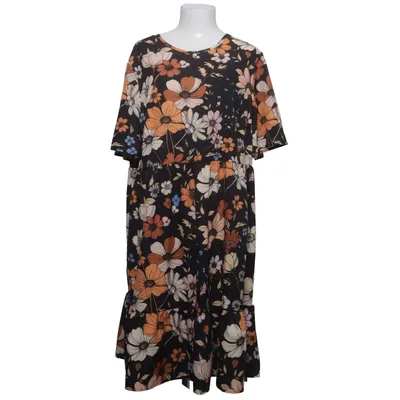 Klänning (Svart, Flerfärgad) från Emery Rose Polyester