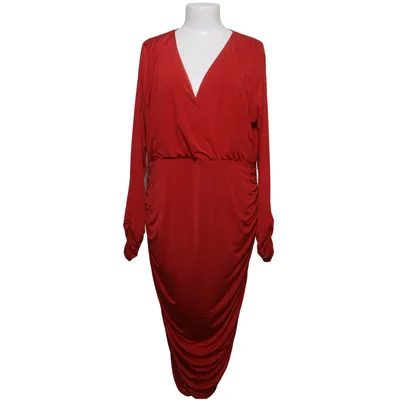 Robe (Rouge) de Simply Be