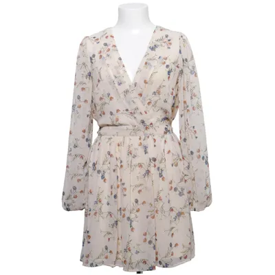 Omlottklänning (PRETTY WRAPPED DRESS) från NLY Trend Polyester