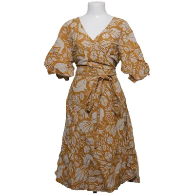 Wikkeljurk (Geel, Wit) van Gudrun Sjödén