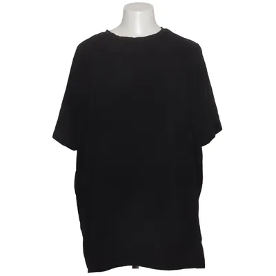 T-shirt (Black) from Studio Untold