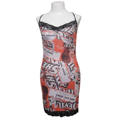 Klänning (Röd, Flerfärgad) från New Girl Order