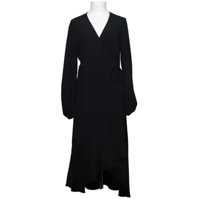 Wikkeljurk (Zwart) van Carin Wester Polyester