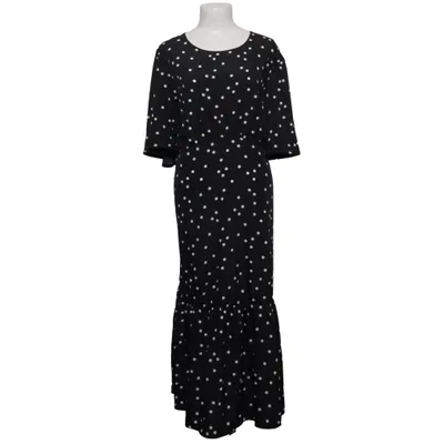 Klänning (Svart, Vit) från New Look Curves Polyester