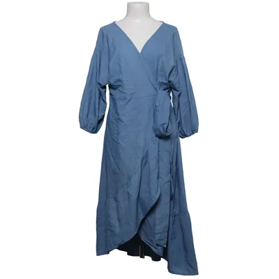 Robe portefeuille (Bleu) de Vonda Coton, Polyester