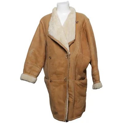 Veste en peau de mouton retournée (Beige) de Hollies