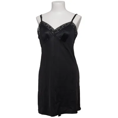 Slip (Black) from Vanity Fair