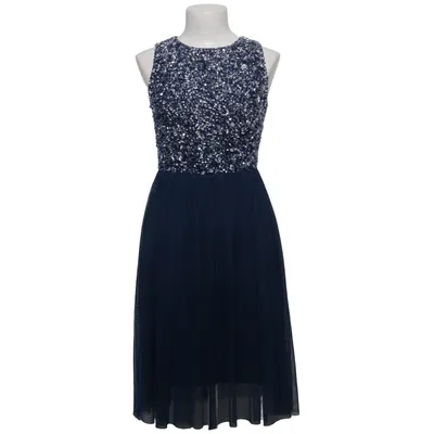 Robe de cocktail (Bleu) de Lace & Beads
