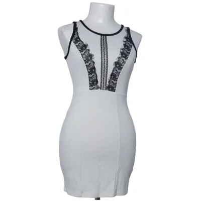 Cocktailkleid (Weiß, Schwarz) von Marilyn Monroe Elasthan, Polyester, Viskose