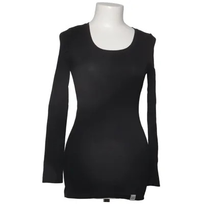 Long sleeve T-shirt (Black) from Bench Cotton