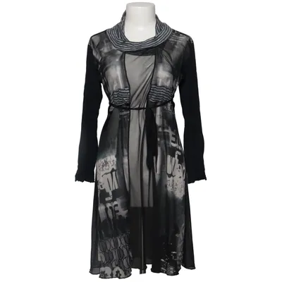 Kleid (Schwarz, Grau, Weiß) von Quinze Heures Trente