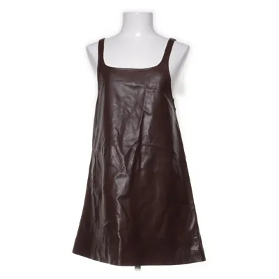 Klänning (WU01R7AF2000) från Urban Revivo Polyester, Polyuretan, Viskos