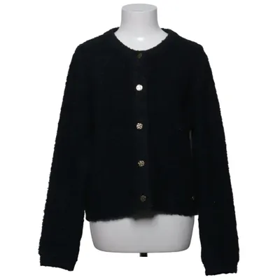 Kofta (Svart) från Pernilla Wahlgren Design Akryl, Elastan, Återvunnen polyester, Ull