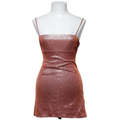 Cocktailklänning (Röd) från Urban Outfitters Metallfiber, Polyester