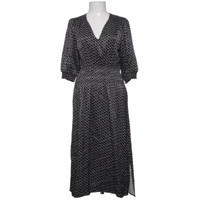 Kleid (Schwarz, Weiß) von Leveté Room