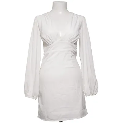 Robe (Blanc) de Nelly x Glamorous