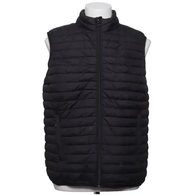 Outer vest (Black) from Vinson