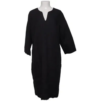 Robe (Luoto) de Nanso Lin