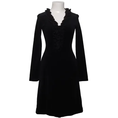 Kjole (Goth, gothstyle, emo, emostyle, gothicana, victorian, victorianstyle, morticia, morticiaaddams, witchy, witch, dark, darkromance, gothic, gothglam, vampire, vampirestyle, darkelegance, darkfeminine, moodyfashion, moody, darkacademia) fra Nanso Bomuld, Polyester