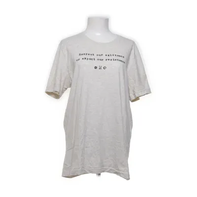 T-shirt (Beige) från The Spark Company