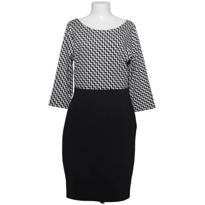 Kjole (Sort, Hvid) fra Sir Oliver Elastan, Polyester, Viscose